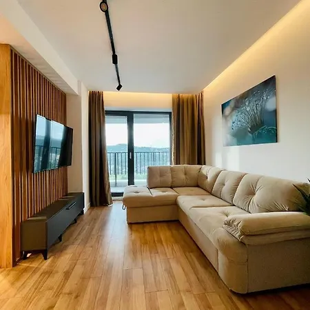 19th Floor